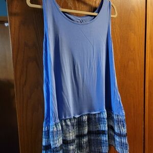 LOGO Layers tank top. Sz L.